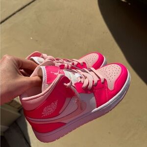 Nike Women's Low-Top Sneakers in Hot Pink and Light Pink